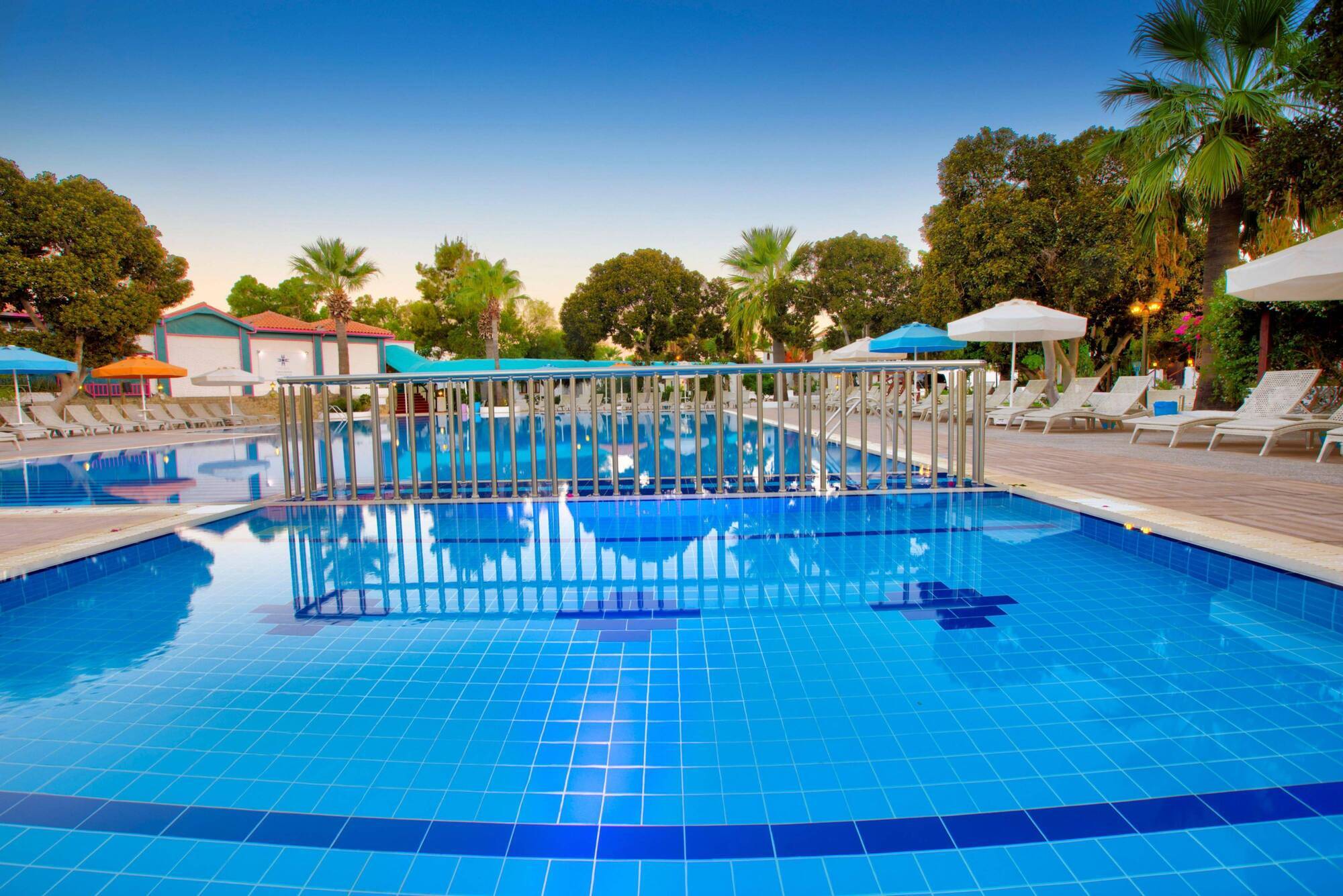 Merit Cyprus Gardens Holiday Famagusta  Exterior foto