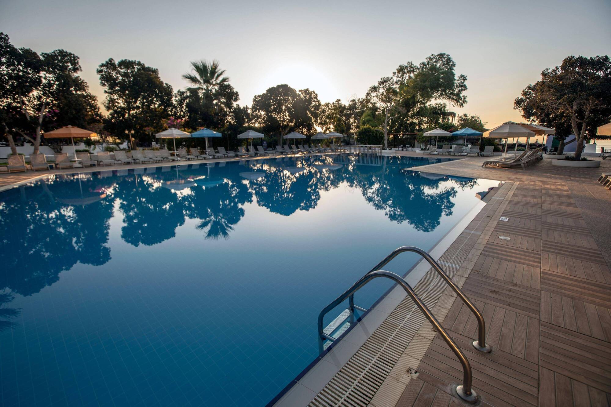 Merit Cyprus Gardens Holiday Famagusta  Exterior foto